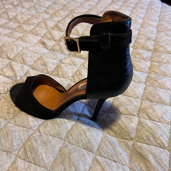 Steve Madden Black Suede Leather Step Out Heels - 8 - Picture 8 of 10